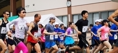 オネストはスポーツ活動を通じて社会貢献活動に努めています。4